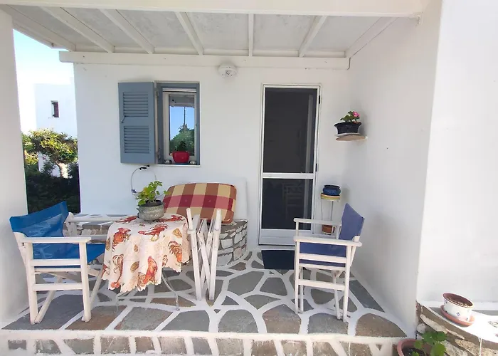 Kiki\'S Apartment Veranda Dream