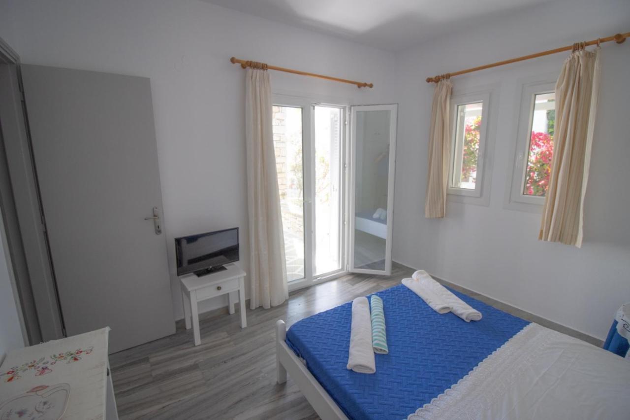 Kiki's Veranda Dream Chrisi Akti (Paros)