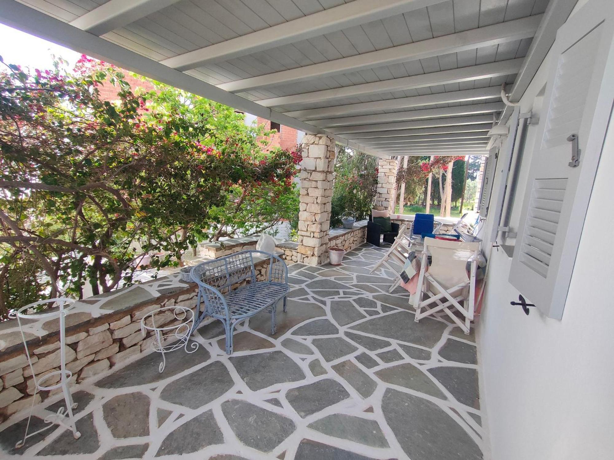 Kiki's Veranda Dream Chrisi Akti (Paros)